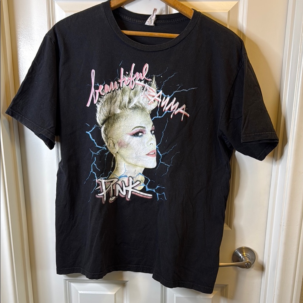 P!NK Beautiful Drama 2018 World Tour Concert Black Graphic T-Shirt - Men’s XL